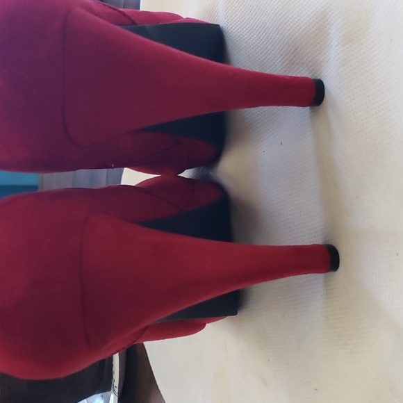 Red platform bootie with ankle strap - Picture 5 of 6